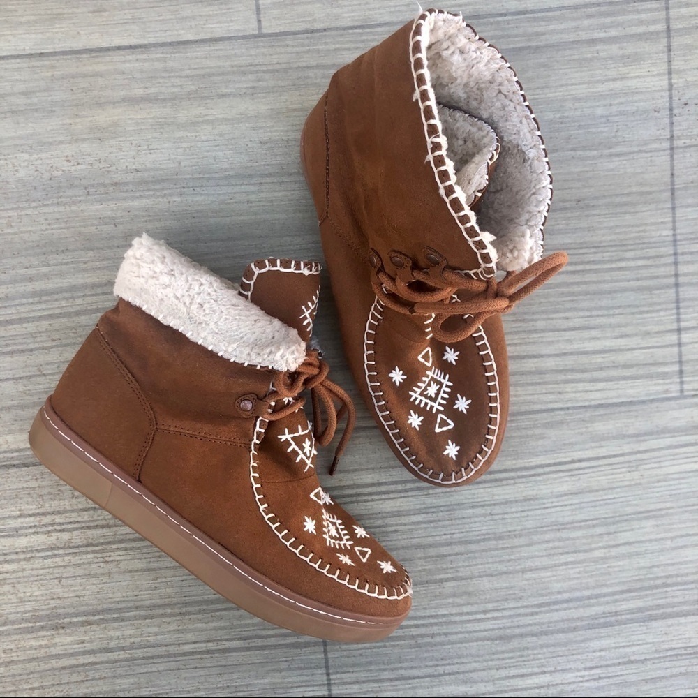 Zara Kids Boots Size 36 Tan Faux Suede Embroidered Shearling Lined Lace Up - Picture 2 of 10